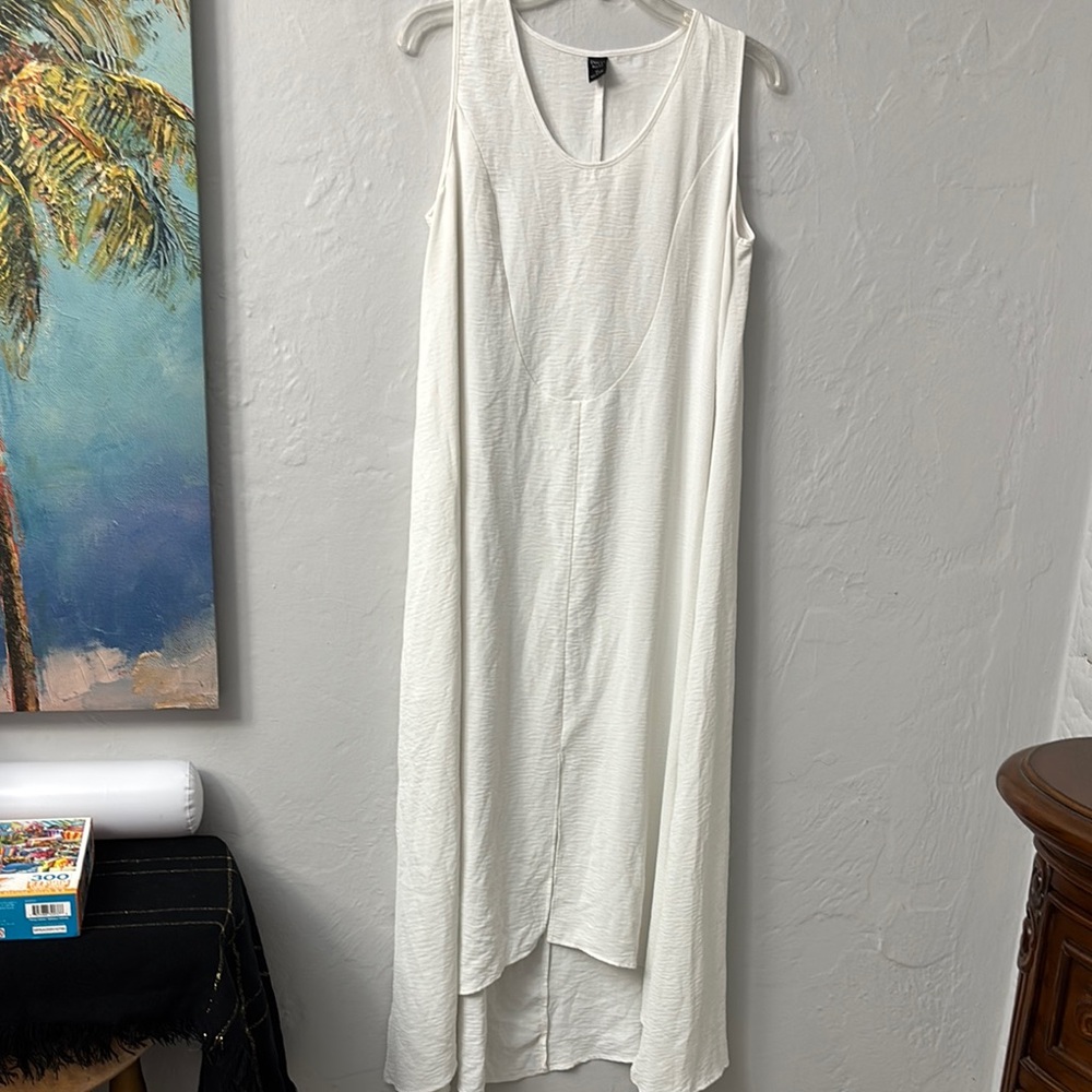 Chic White High-Low Sleeveless Dress